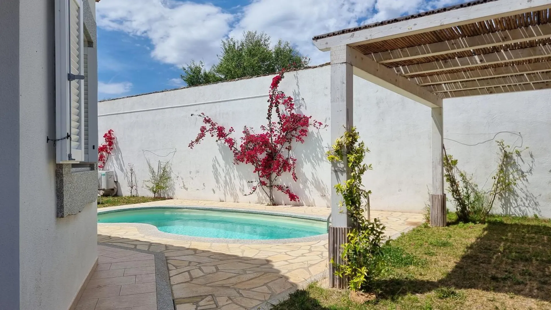 Villa Lu Tizzoni ブドーニ